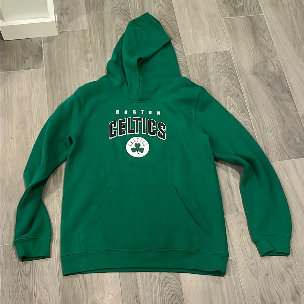 NBA Boys Green Boston Celtics Sweatshirt Size: M